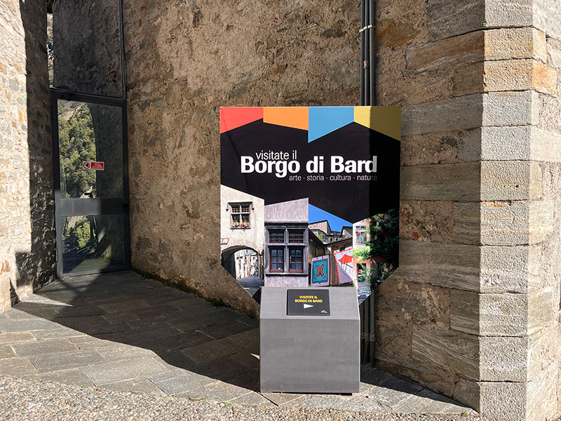 Segnaletica Borgo di Bard_foto di Erica Bortolussi