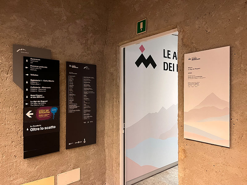 Pannello informativo interno ad una delle gallerie al Forte di Bard_foto di Erica Bortolussi