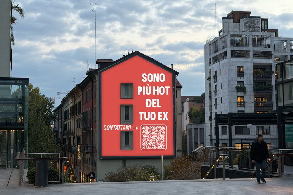 Campagna affissionale Milano "Più hot del tuo ex" di Nutribees: cartellone su palazzo